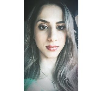 Meet your Posher, Sharehan